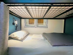 Free WiFi, bed sheets - Beary Best! Hostel (Singapore)