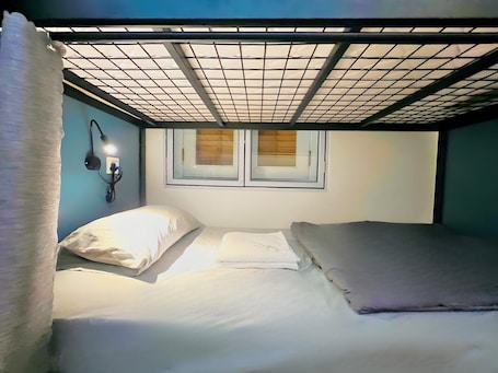 Wifi gratis y ropa de cama