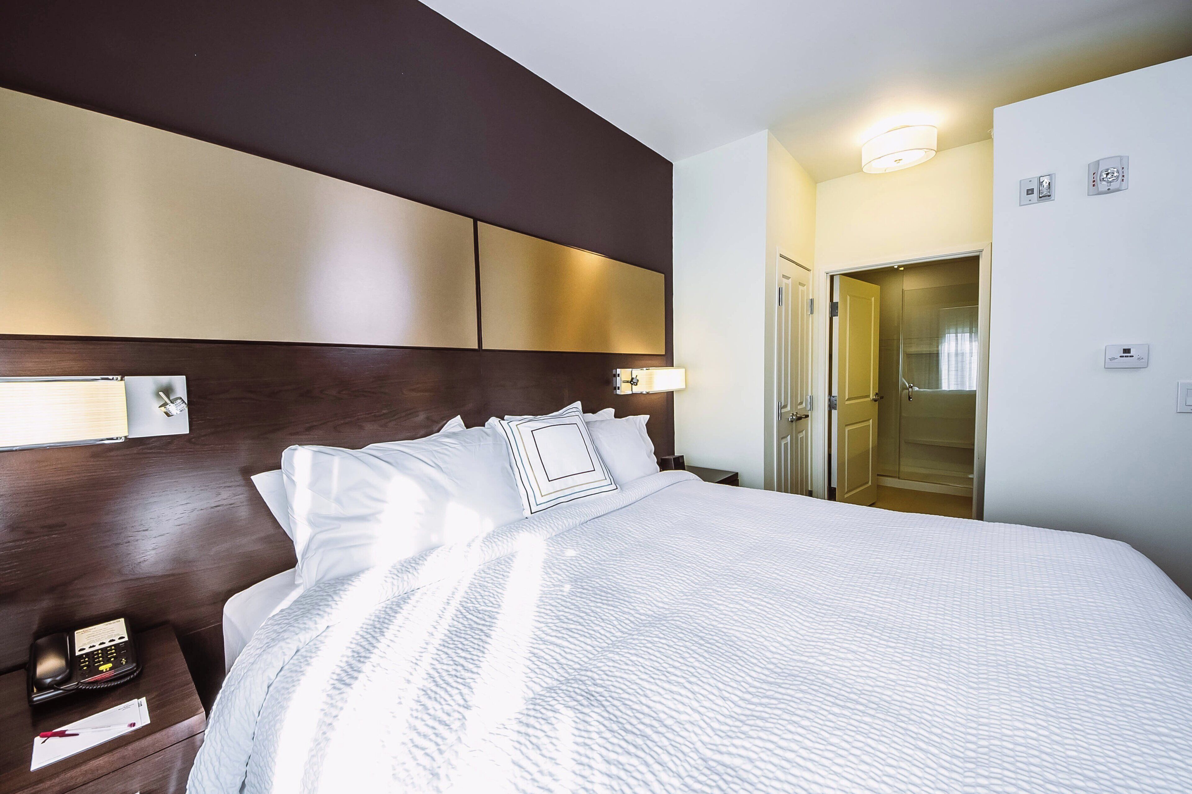 1 bedroom, desk, rollaway beds, free wifi