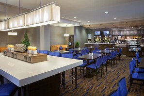 Breakfast and dinner served - TownePlace Suites by Marriott Toronto Northeast/Markham (Markham)