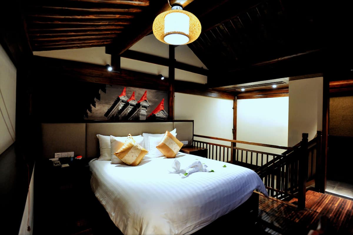 Suite, 1 King Bed