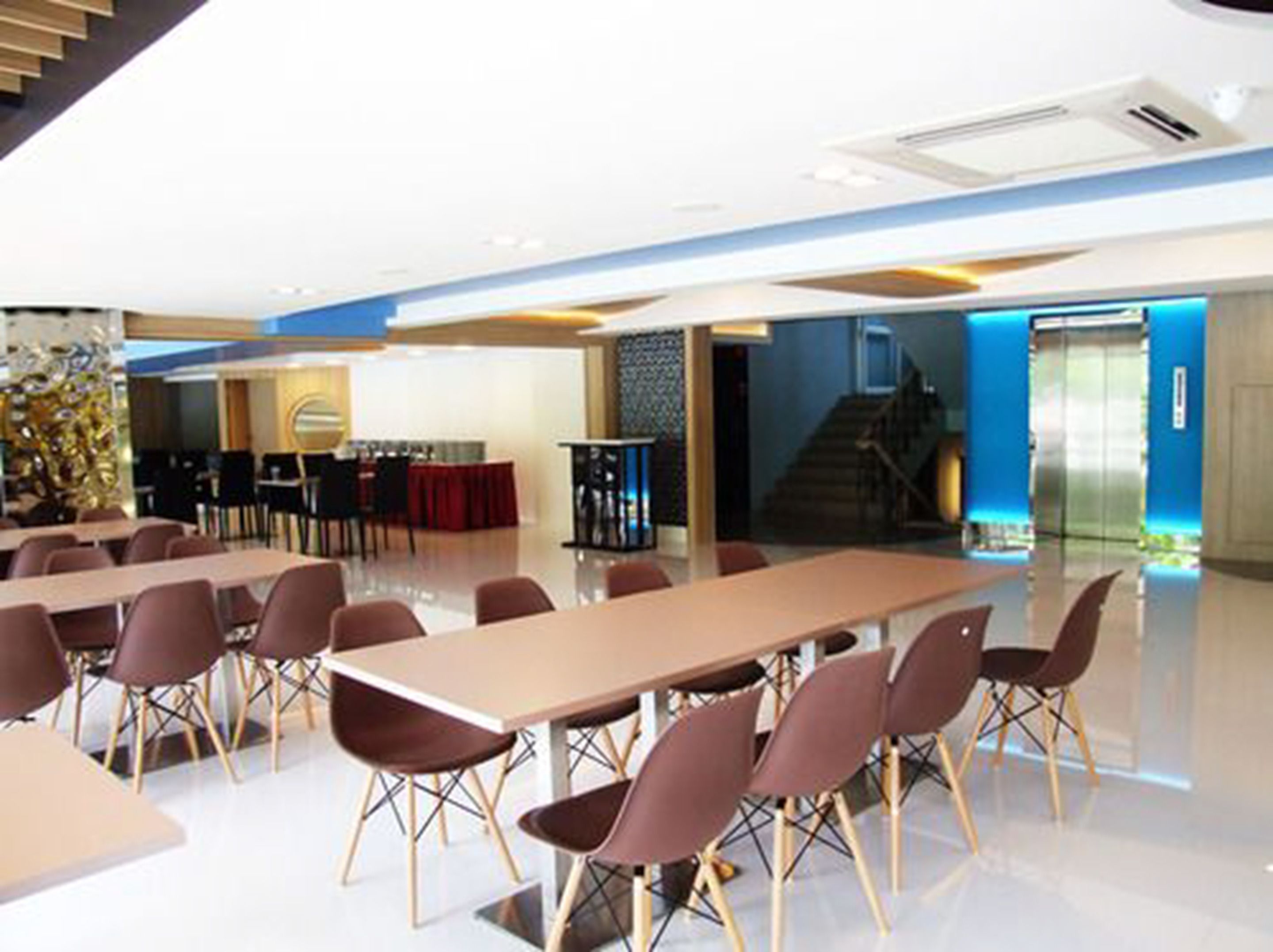 Photo - Grand Tower Inn Sathorn Bangkok