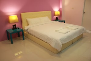 King Size Bed | Minibar, desk, iron/ironing board, rollaway beds - Don Mueang Airport Modern Bangkok Hotel (Bangkok)
