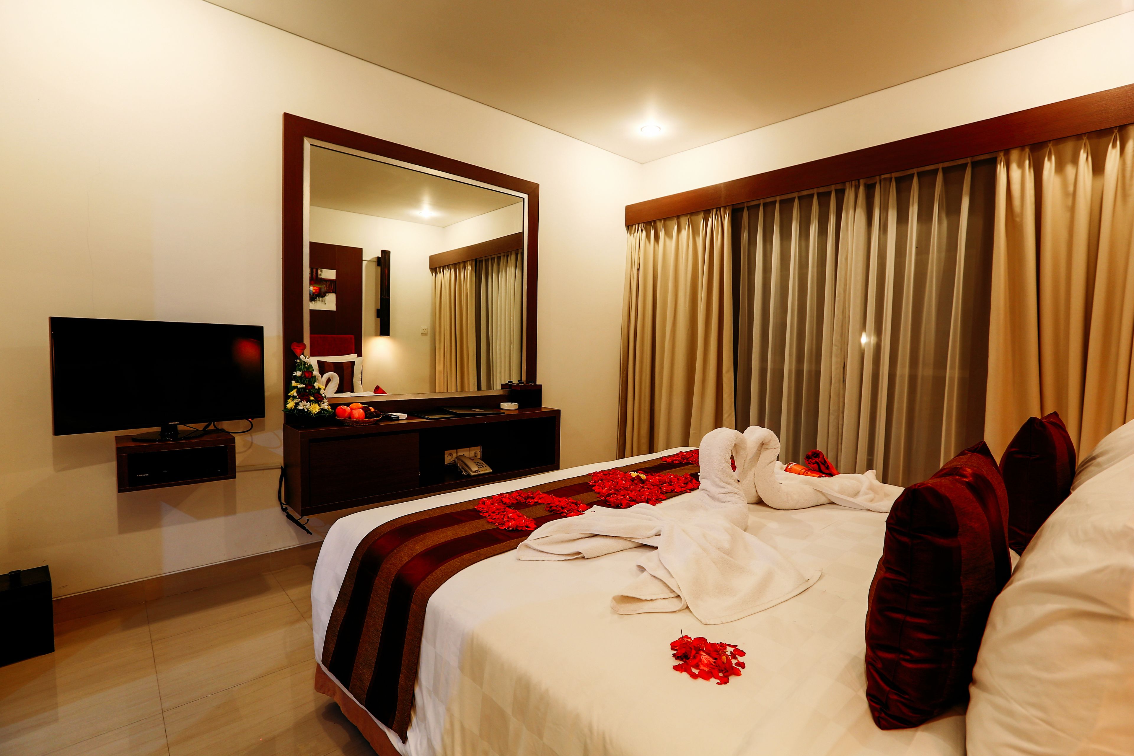 deluxe studio | minibar, in-room safe, desk, free wifi