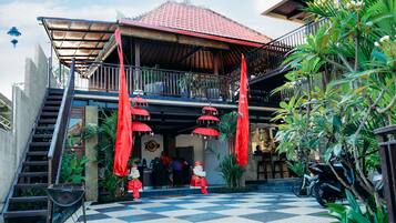 Entrée de l’hébergement