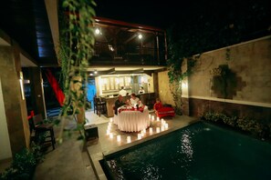 Poolside bar - The Swaha Ubud Hotel (Batubulan)