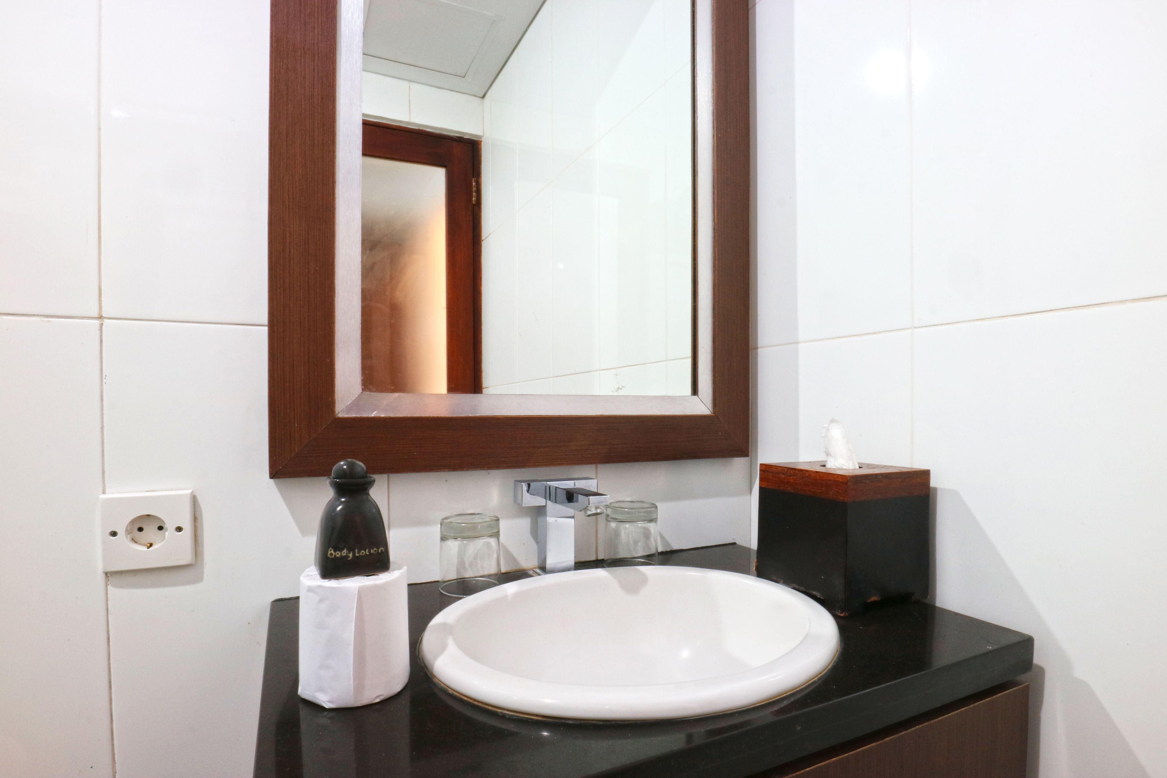 deluxe studio | bathroom | shower, bathrobes, slippers, towels