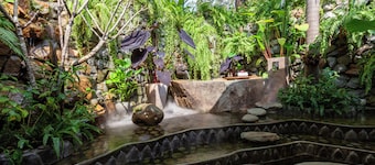 Lynnaya Urban River Resort