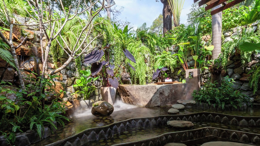 Lynnaya Urban River Resort