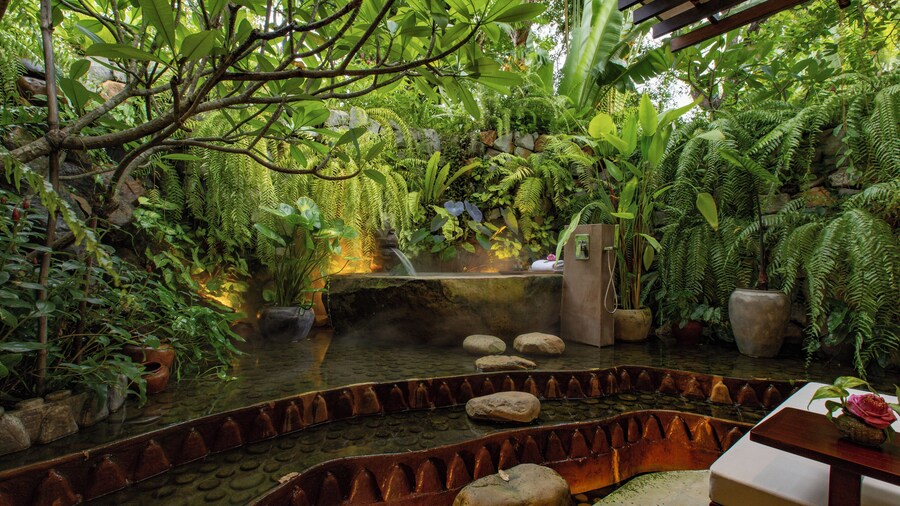 Lynnaya Urban River Resort