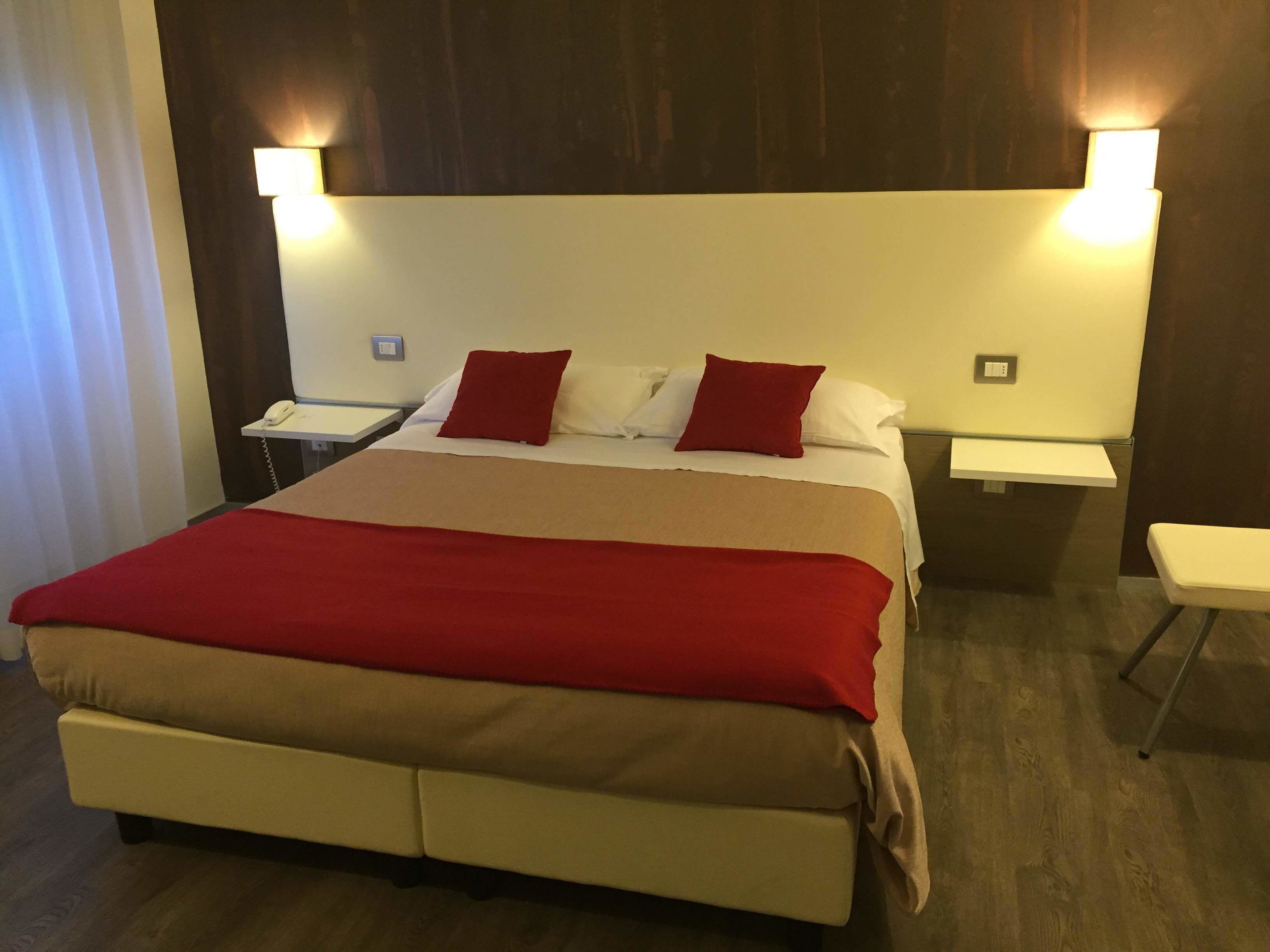 In-room safe, desk, laptop workspace, soundproofing