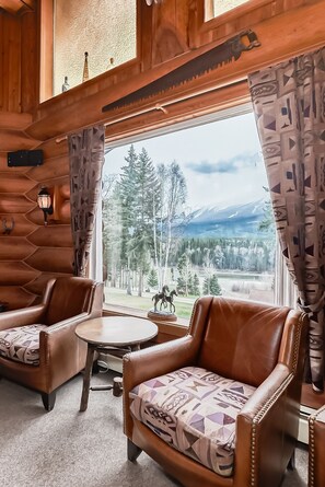 Lounge - Terracana Ranch Resort (Valemount)