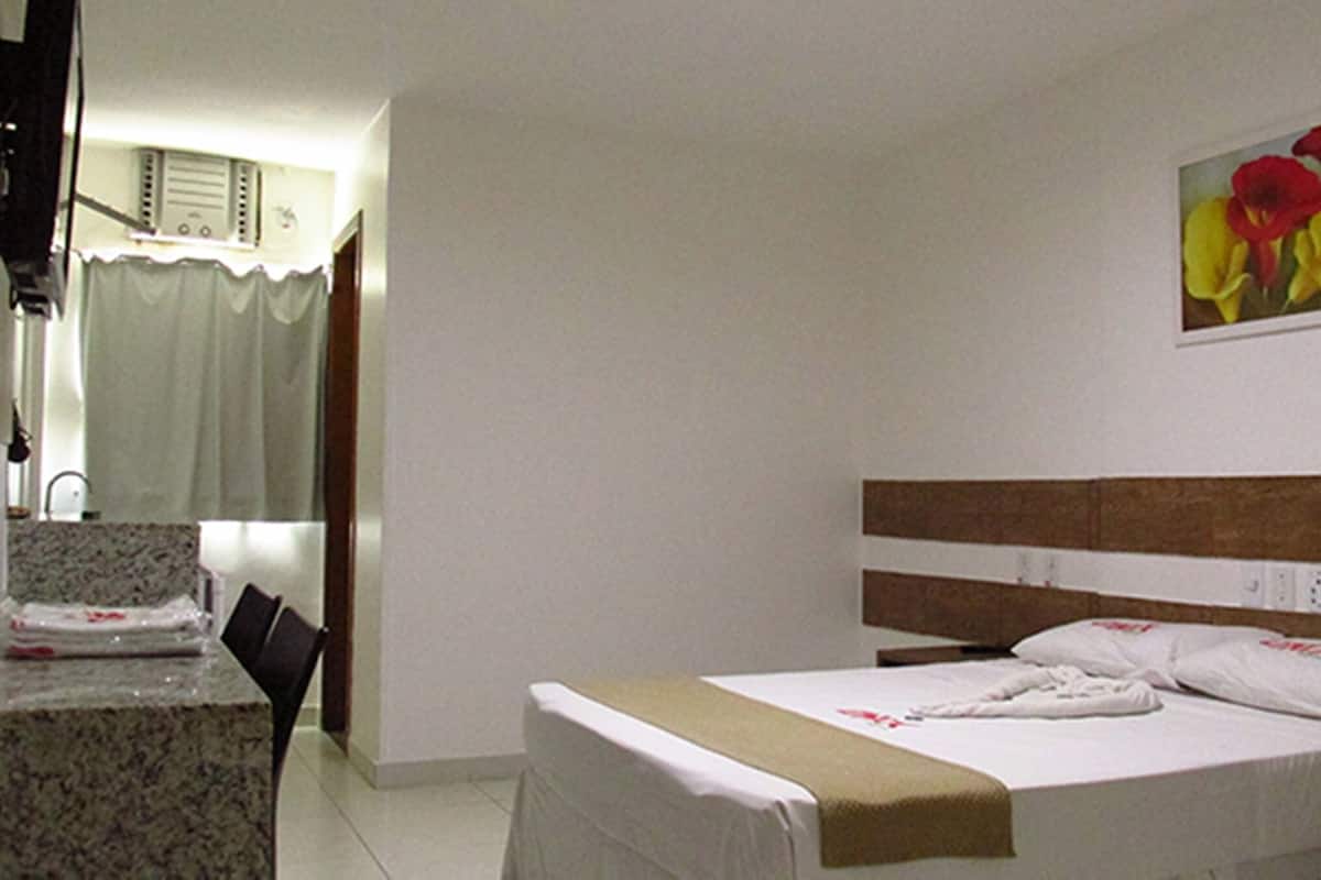 Minibar, wifi gratis, ropa de cama