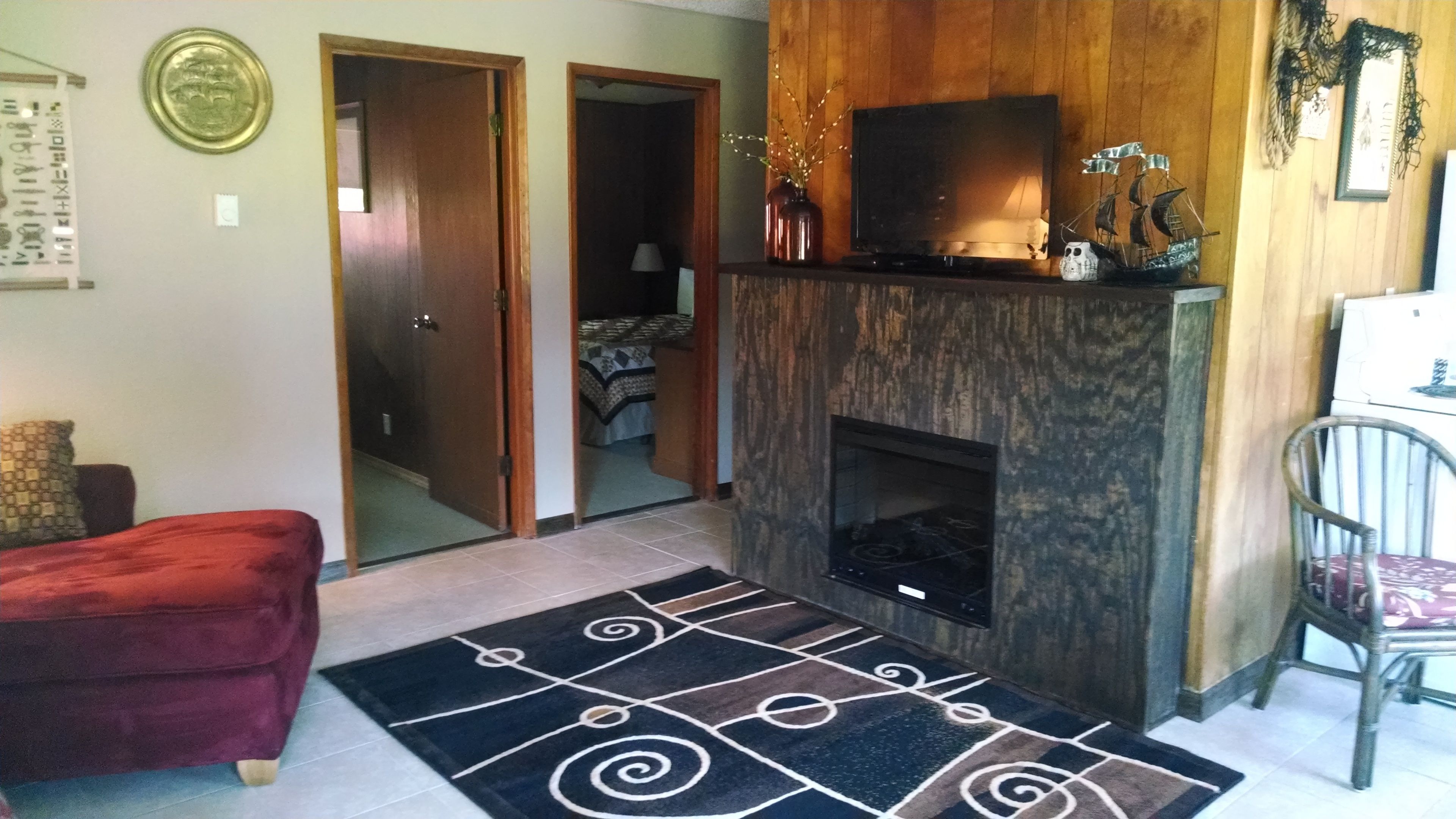 (E) Cottage, 2 Queen Beds, No View (No Pets) | Living area | 32-inch flat-screen TV with cable channels, TV, DVD player