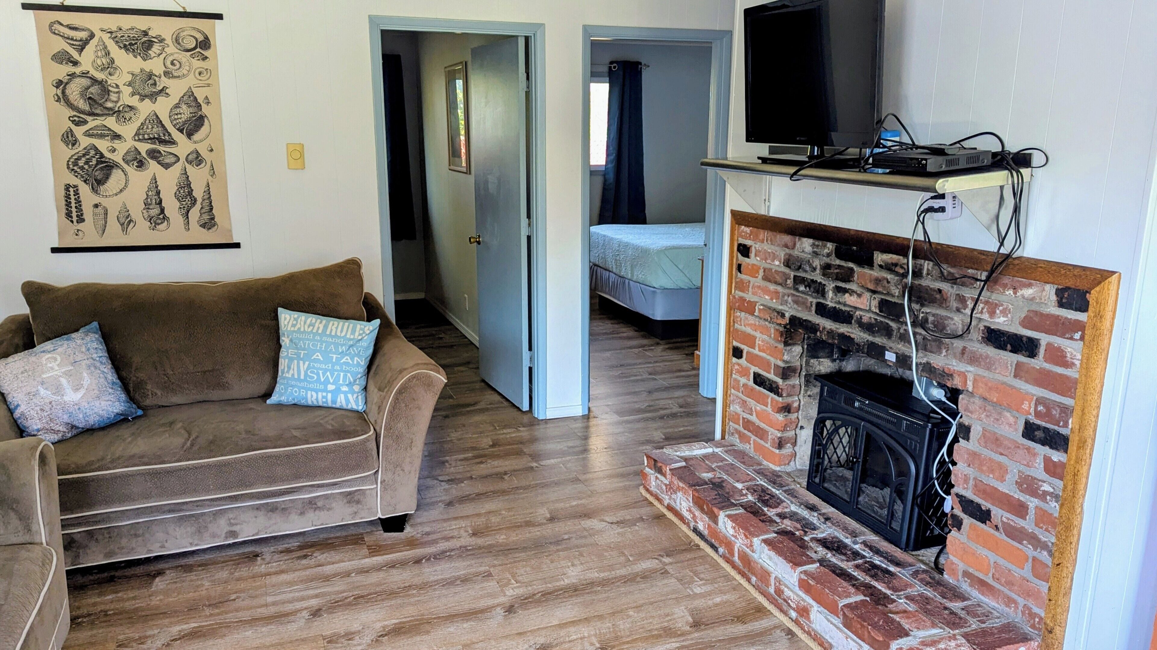 Basic Cottage, 2 Bedrooms, Non Smoking, Fireplace (Non-View Cottage (Pet-Friendly))