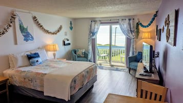 (C) Signature Room, 1 Queen Bed, Kitchen, Ocean View (No Children or Pets) | Wi-Fi gratuito, lenzuola