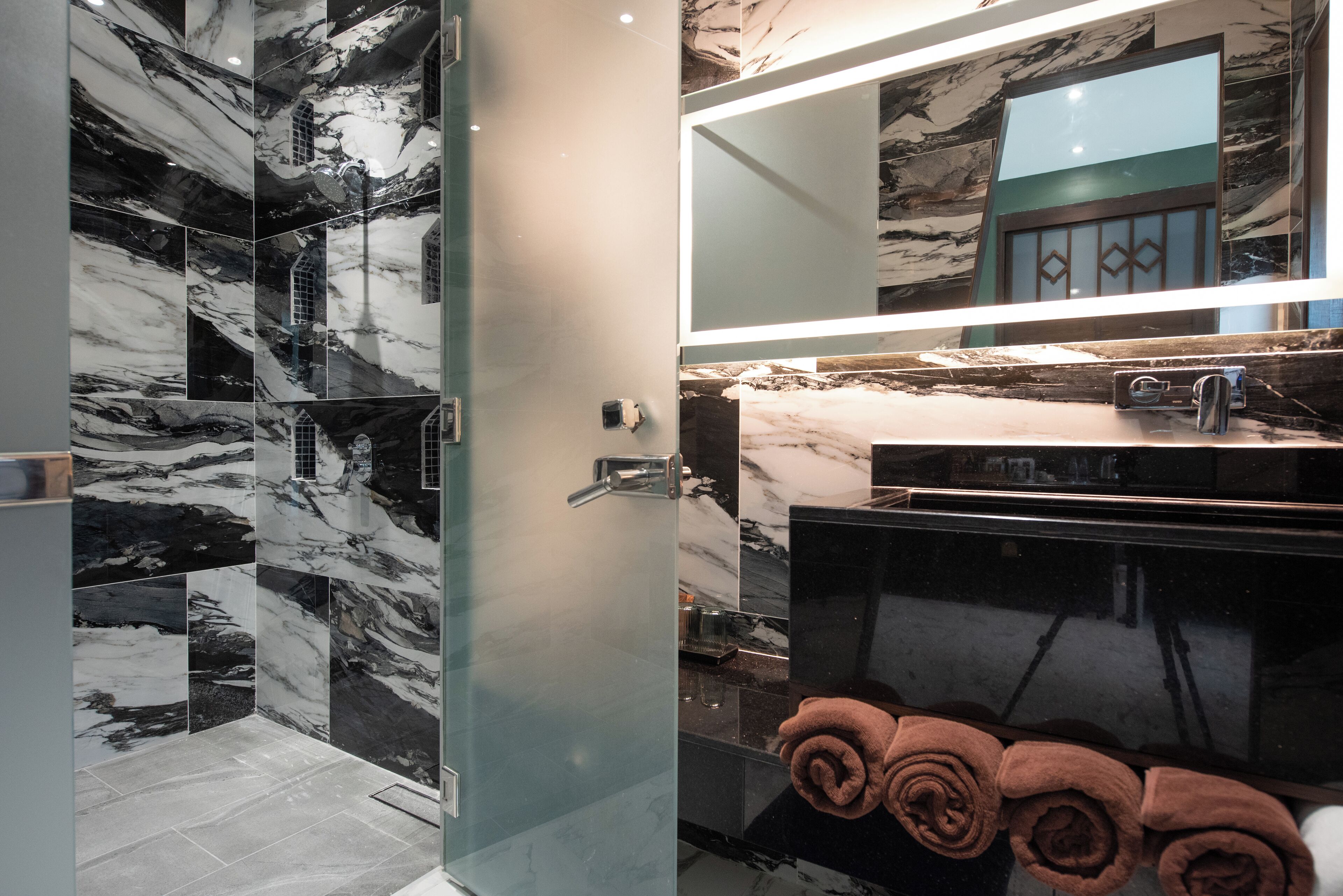 suite grand wooden style | 1 bedroom, minibar, in-room safe, free wifi