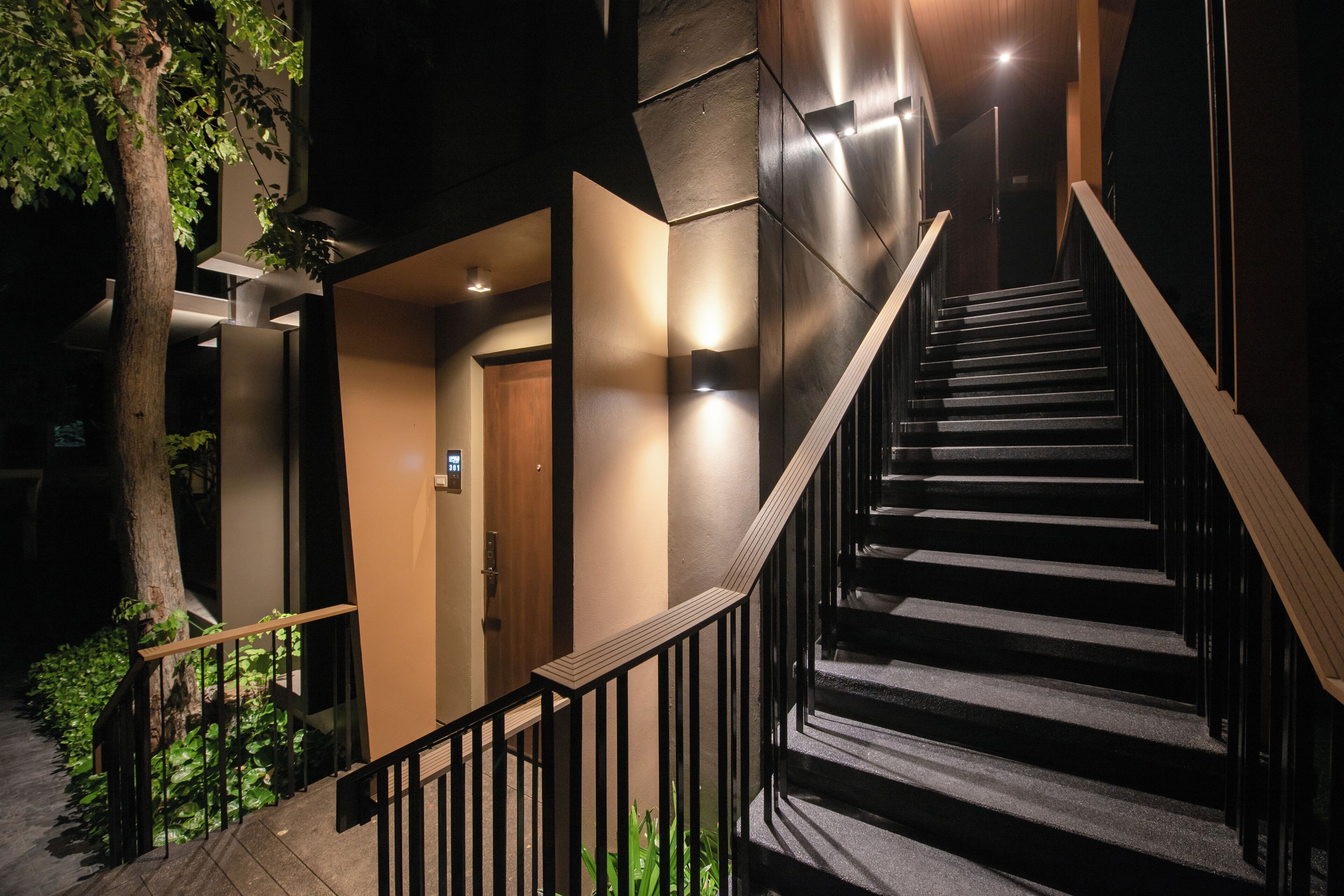 suite wooden style | 1 bedroom, minibar, in-room safe, free wifi