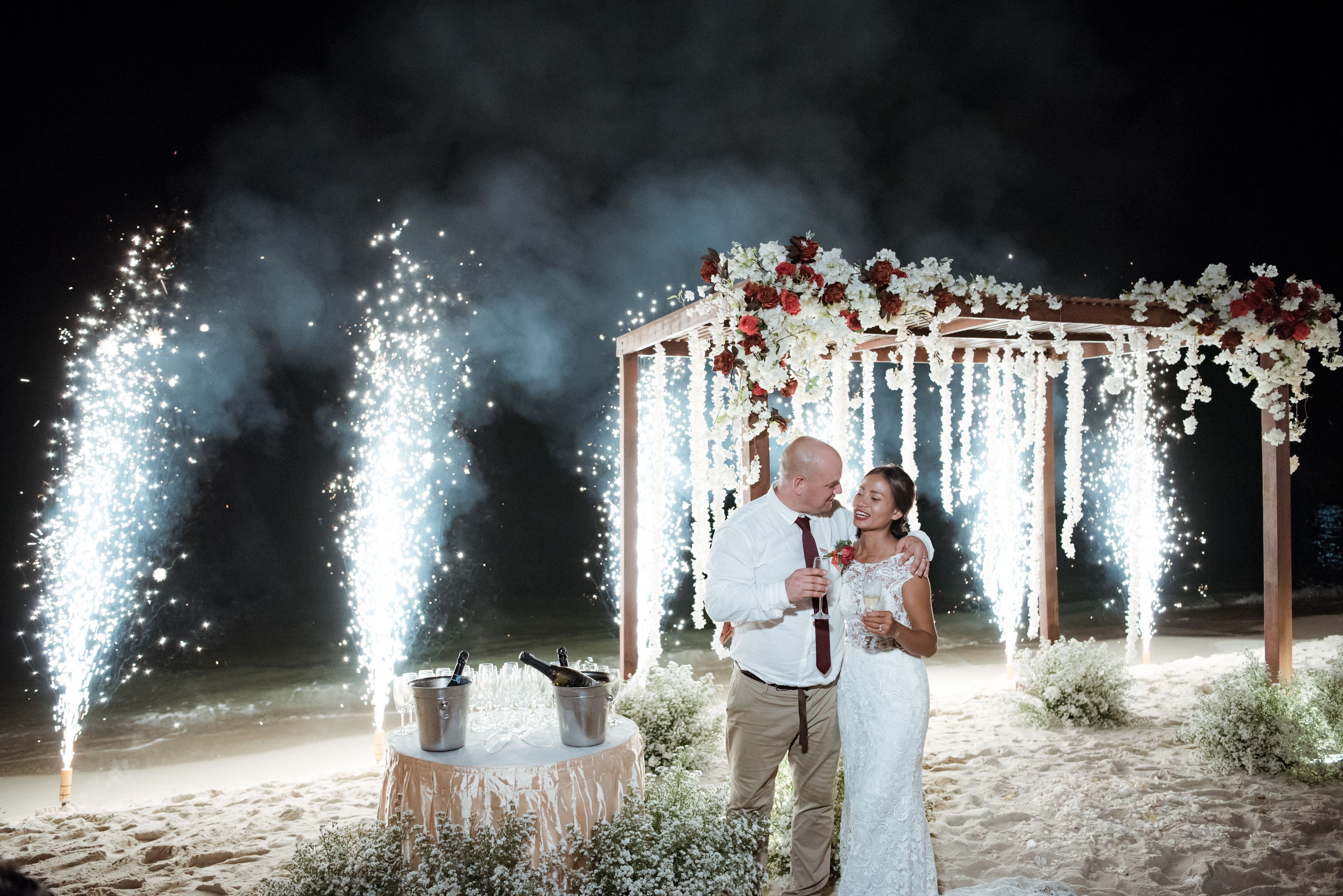 breakfast, lunch, dinner served; thai cuisine