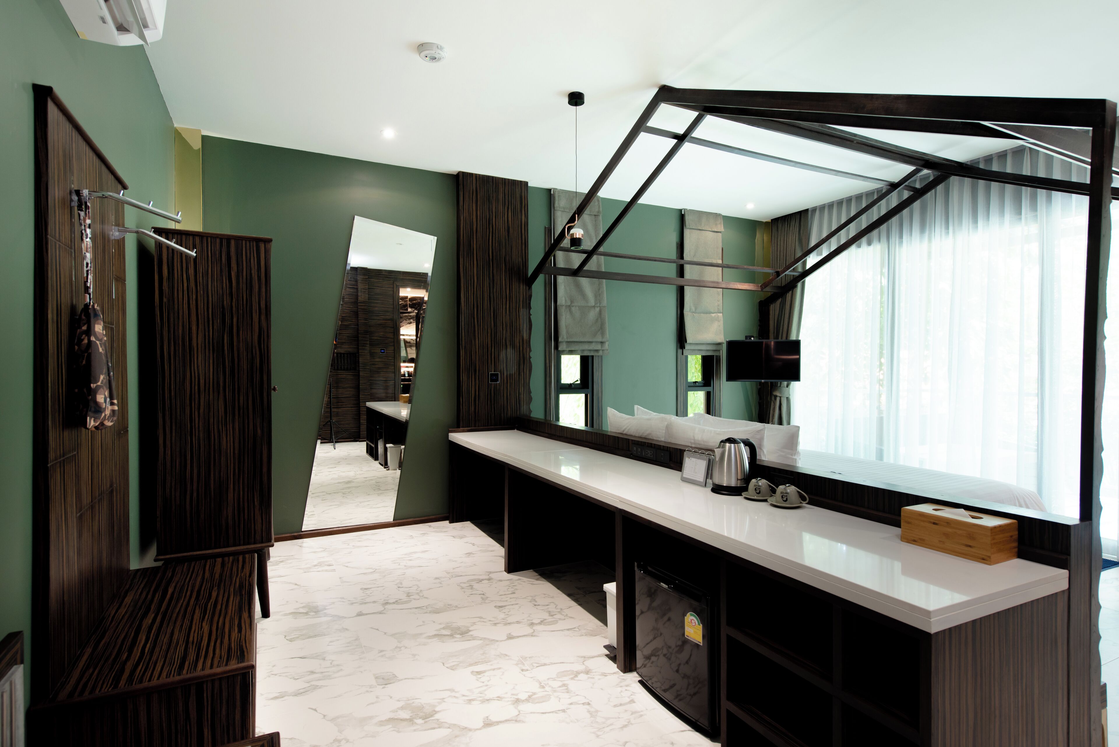 suite wooden style | 1 bedroom, minibar, in-room safe, free wifi