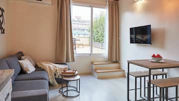 Comfort-kattohuoneisto, 2 makuuhuonetta (1052) | Oleskelualue | Taulutelevisio