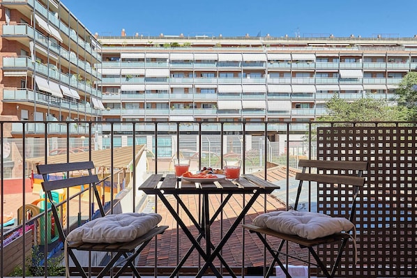 Superior Apartment, 3 Bedrooms (1012) | Terrace/patio