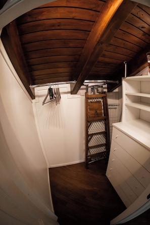 Apartament de luxe (Appartamento Suite) | Sala d'estar | Televisor intel·ligent de 30 polzades amb canals per satèl·lit