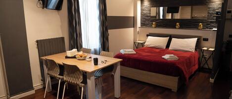 Estudio superior, 1 cama doble con sofá cama, planta ejecutiva | 1 dormitorio, sábanas italianas Frette, ropa de cama de alta calidad