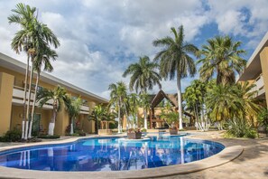 Luxury Double Room | Pool