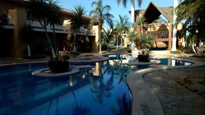 Εξωτερική πισίνα