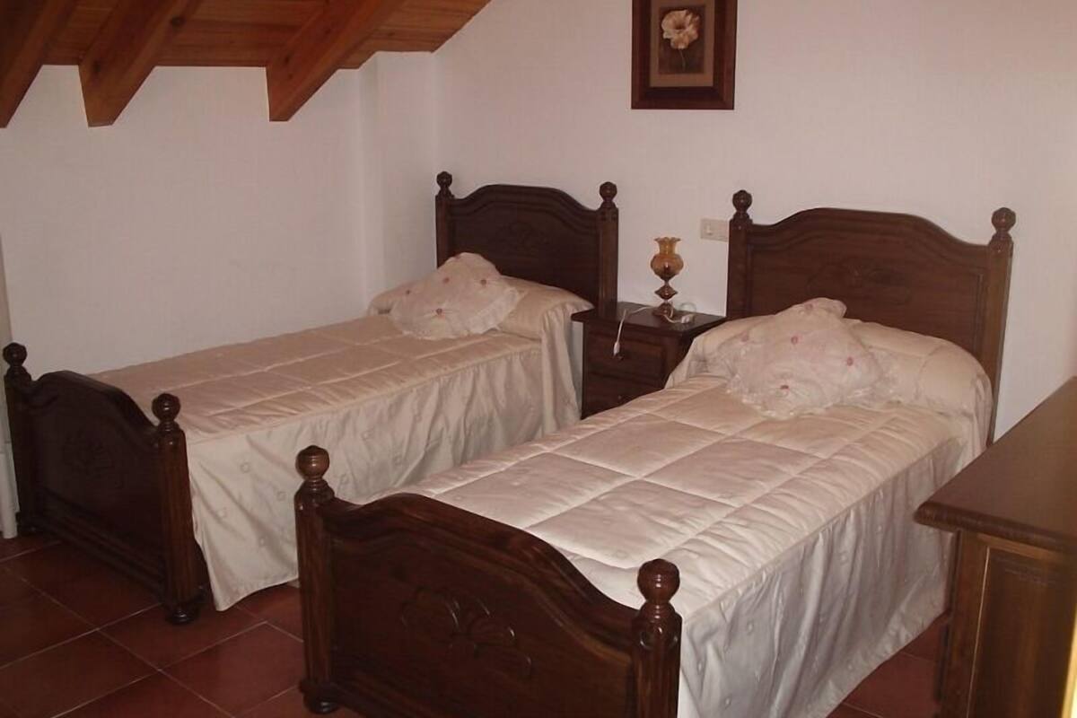 Traditioneel huis | Een strijkplank/strijkijzer, gratis babybedden, extra bedden