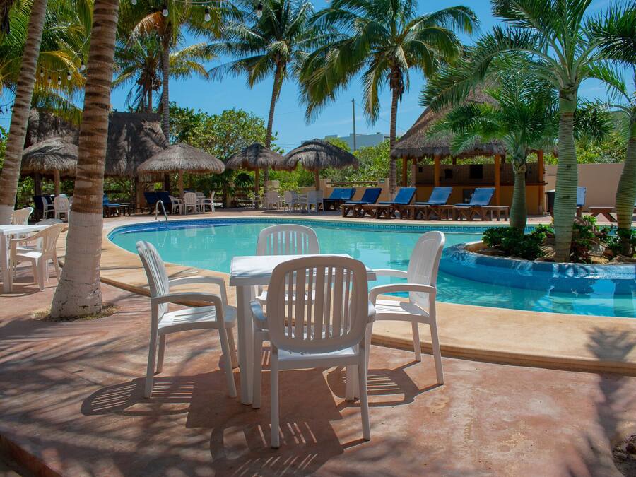 2 piscinas al aire libre, sillones reclinables de piscina