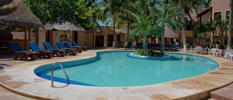 2 outdoor pools, open 8:00 AM to 9:00 PM, sun loungers