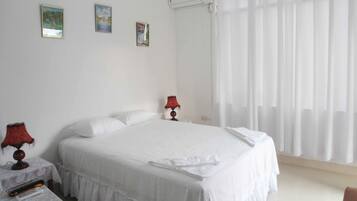 Superior Double Room Single Use | Desk, free WiFi