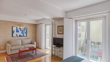 1 bedroom, in-room safe, free WiFi, bed sheets
