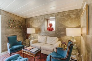 로비 좌석 공간