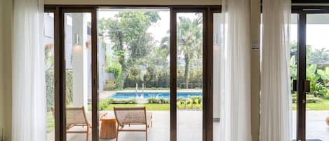 Phòng | 4 phòng ngủ, bộ đồ giường cao cấp, bàn, bàn ủi/dụng cụ ủi quần áo