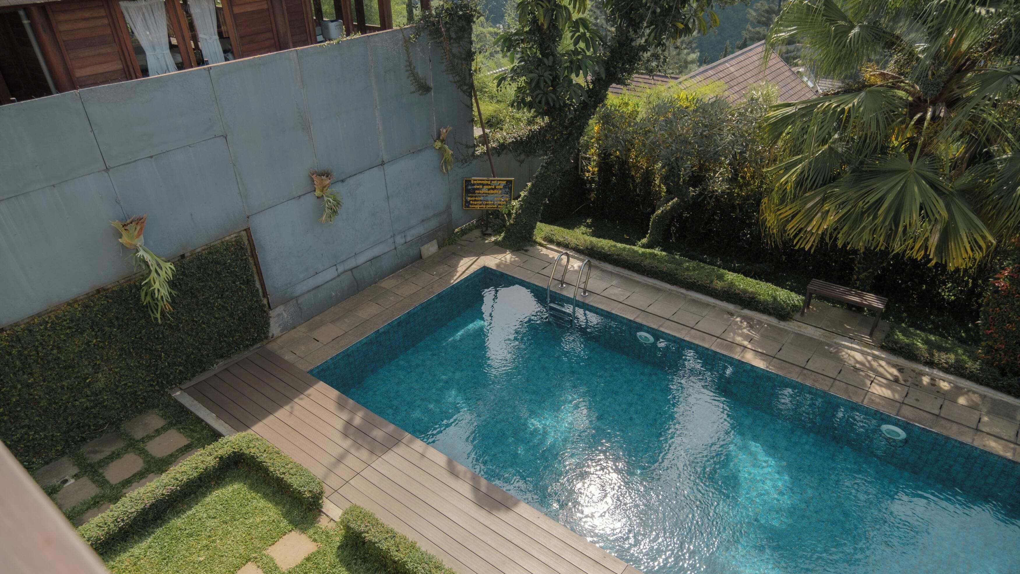 Kolam renang outdoor