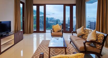 Morning Glory Mountain View 4BR Villa with Pool
