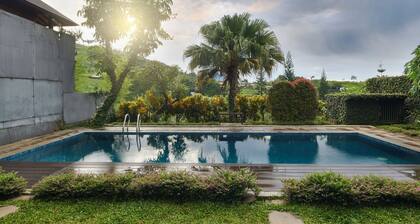 Morning Glory Mountain View 4BR Villa with Pool