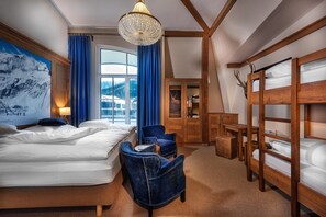 Quadruple Room | Hypo-allergenic bedding, minibar, in-room safe, desk - Hotel Eden Rock (Bad Gastein)