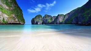 Beach nearby, beach towels, fishing - Goldsea Beach (Patong)