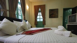 Superior Triple Room with Balcony            | 高級寝具、低反発ベッド、セーフティボックス (室内)、防音設備