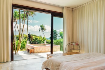 Seafront Room with refreshing plunge pool | Egyptian cotton sheets, premium bedding, minibar, in-room safe at Mi Amor Tulum, a Small Luxury Hotel - Adults Only