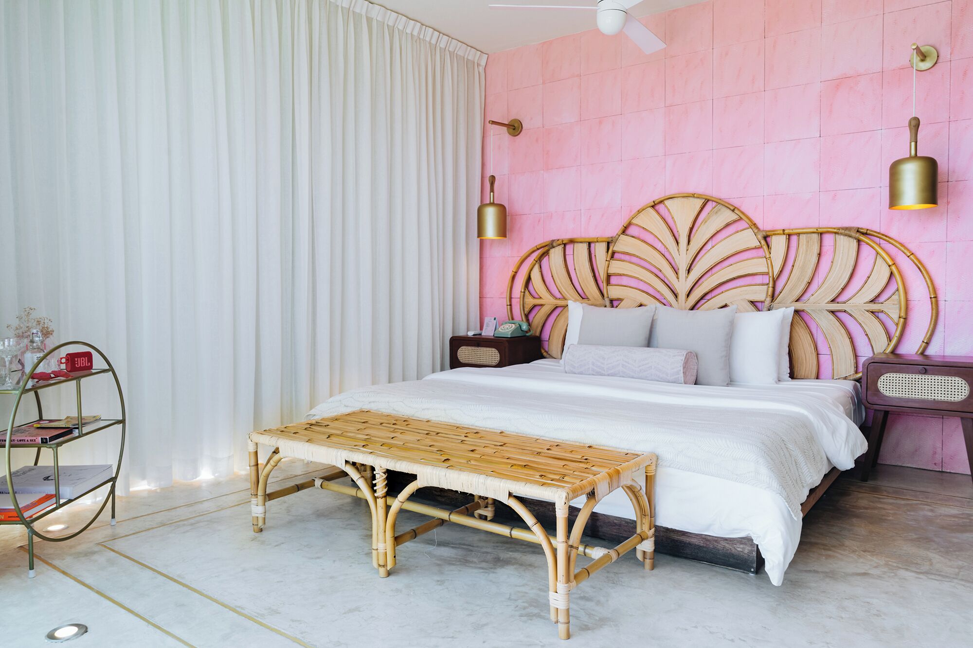 Chambre, en front de mer (with refreshing plunge pool) | Literie de qualité supérieure, minibar, coffres-forts dans les chambres