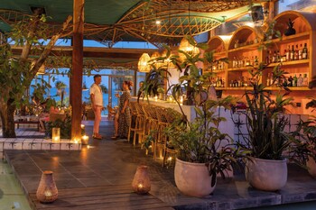 Poolside bar at Mi Amor Tulum, a Small Luxury Hotel - Adults Only