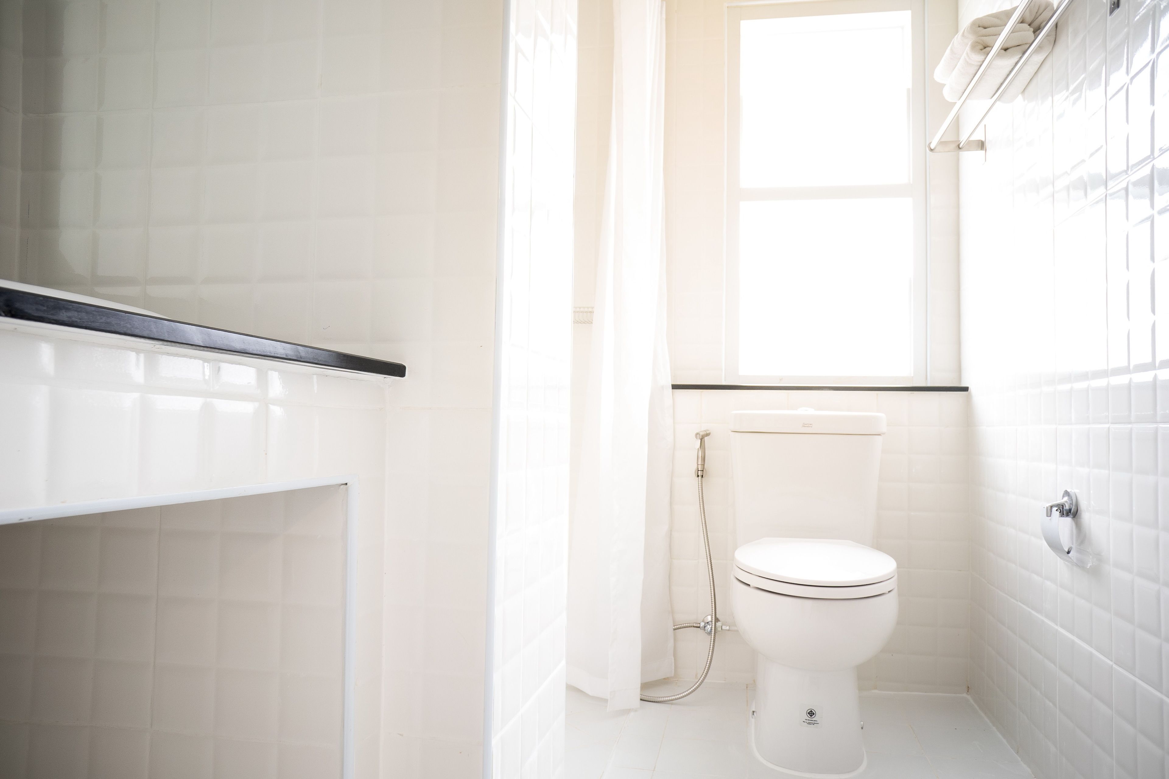 executive room | bathroom | shower, free toiletries, hair dryer, towels