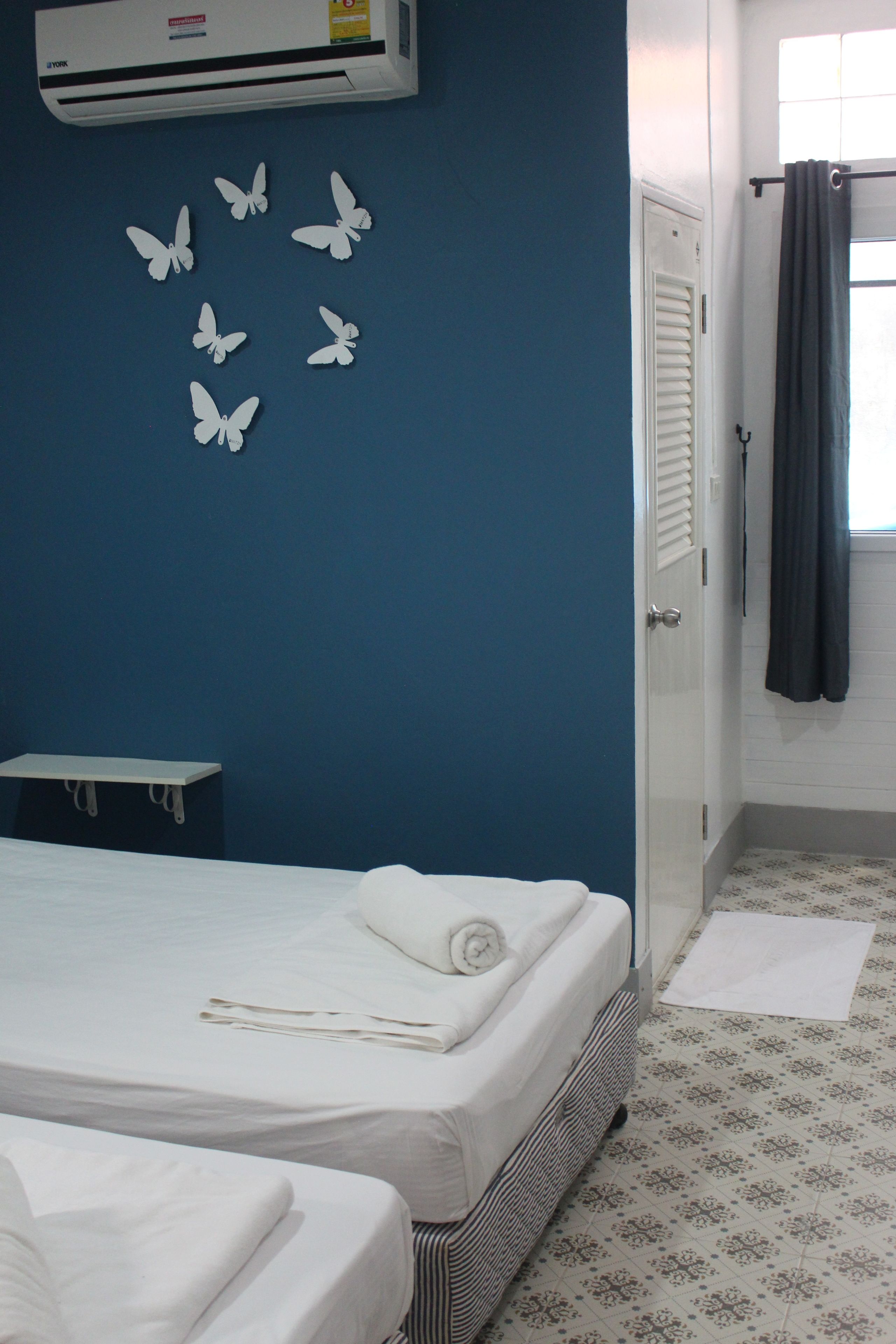 standard room | desk, free cots/infant beds, rollaway beds, free wifi