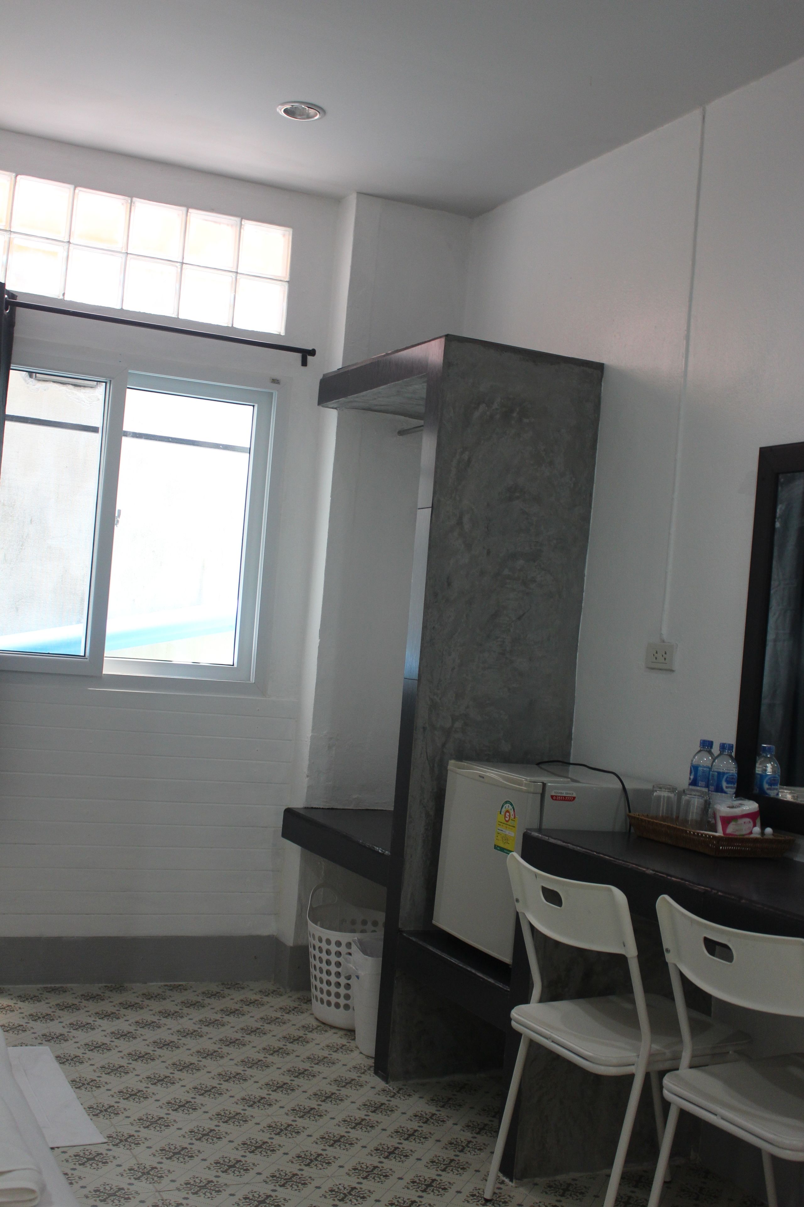 standard room | desk, free cots/infant beds, rollaway beds, free wifi