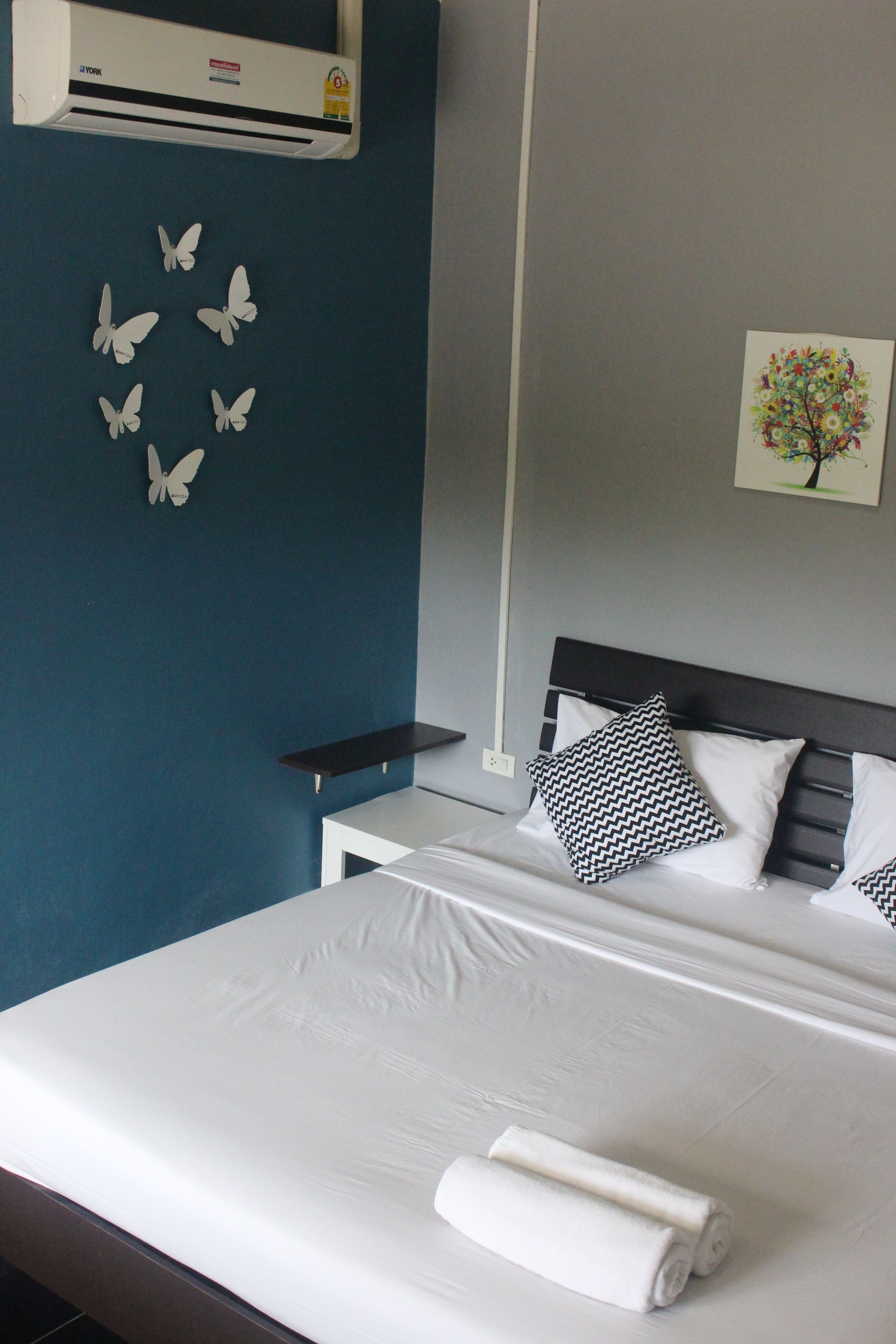 standard room | desk, free cots/infant beds, rollaway beds, free wifi